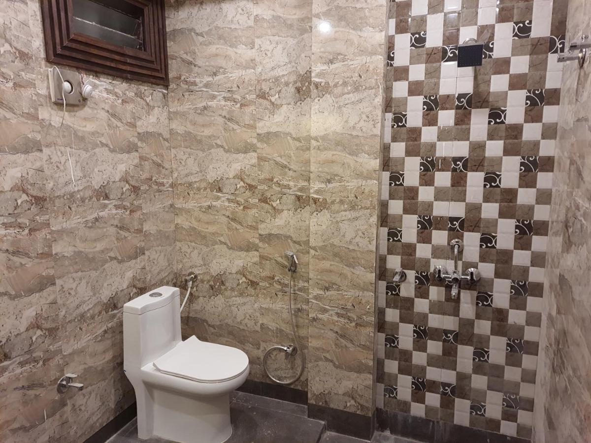 Divine Hotel & Banquet Hall 보팔 외부 사진