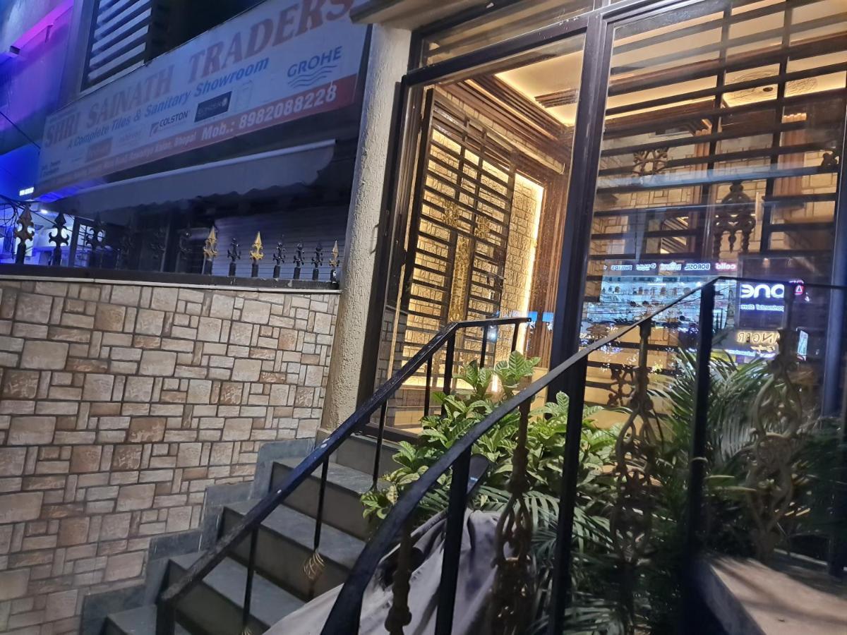 Divine Hotel & Banquet Hall 보팔 외부 사진